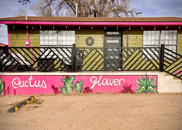 Prickly Pear At Cactus Flower-Hot Tub-Pet Friendly-No Pet Fees!